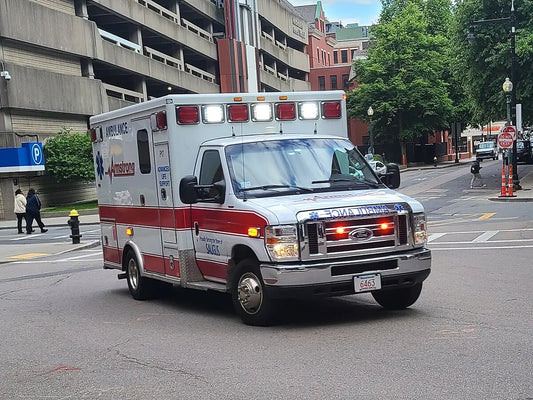 10 Tips to Customize Your EMT Kit for Maximum Efficiency