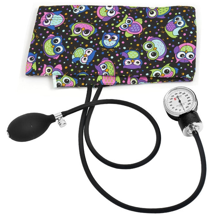 clinical aneroid sphygmomanometer with light patterned cuff